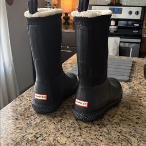 Hunter Woman’s Black Snow Boots with cream Lining